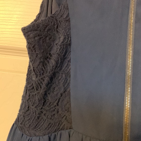 My Michelle navy sleeveless dress with embroidered design on top front size 7 - Picture 3 of 7